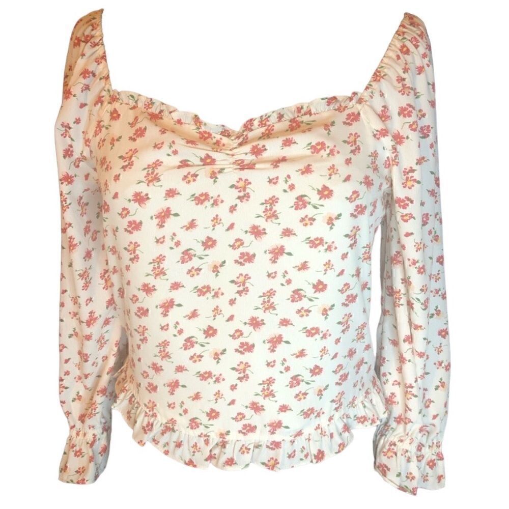 NWT Skies are Blue Off-White Small Pink-Red Flowers. Short Ruffled V-Neck Blouse